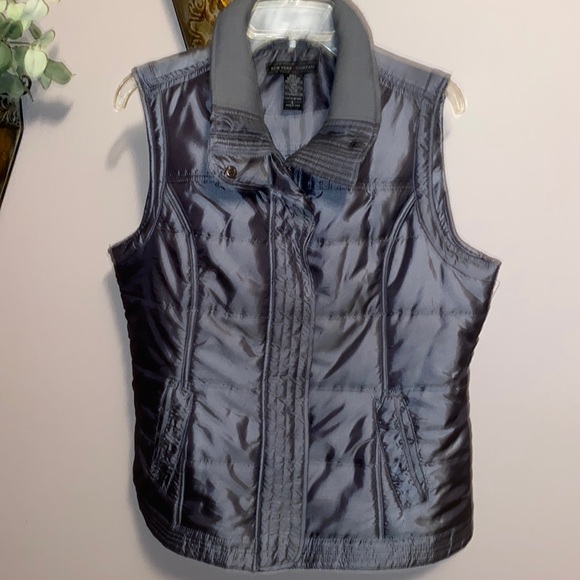 New York & Co Puffer Vest - Picture 1 of 2